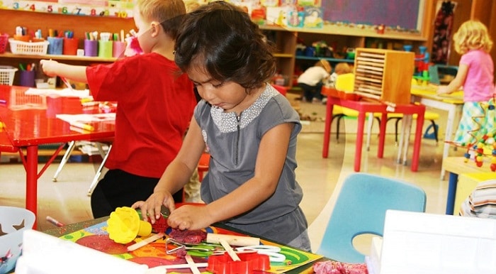 How to get daycare license in Dubai